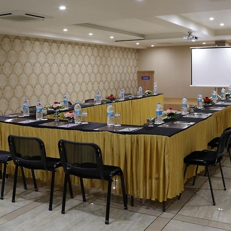 Grand Kailash Hotel Aurangabad  Eksteriør billede