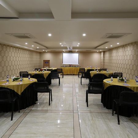 Grand Kailash Hotel Aurangabad  Eksteriør billede