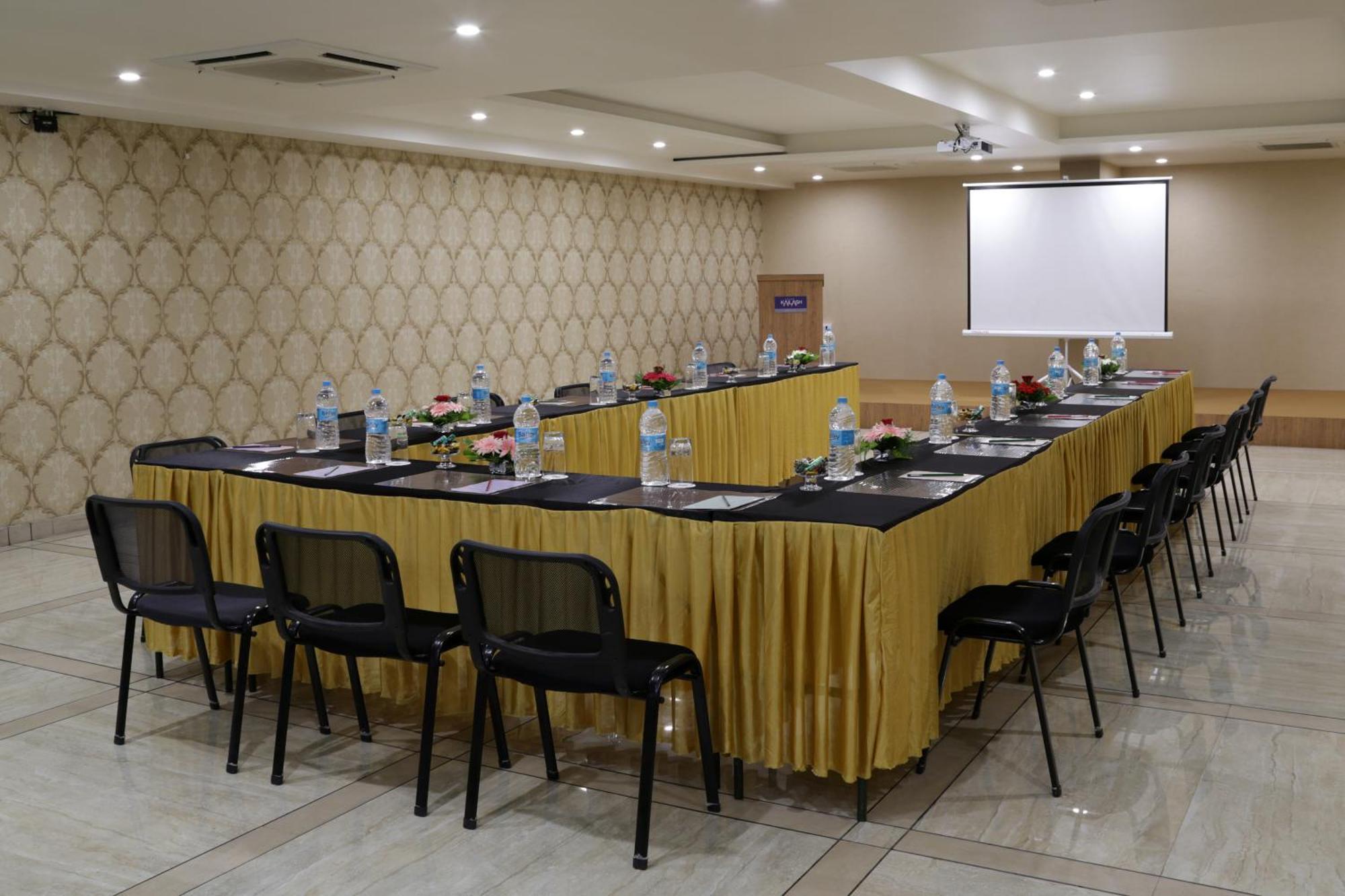 Grand Kailash Hotel Aurangabad  Eksteriør billede