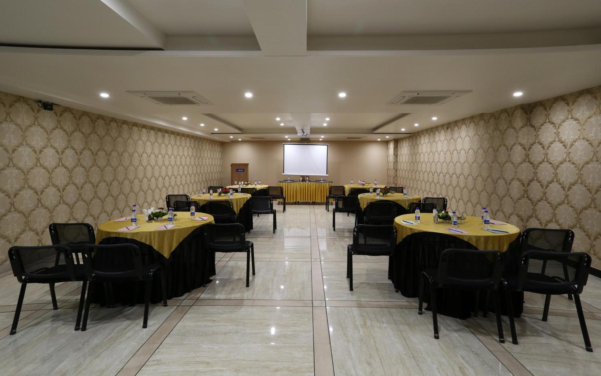 Grand Kailash Hotel Aurangabad  Eksteriør billede