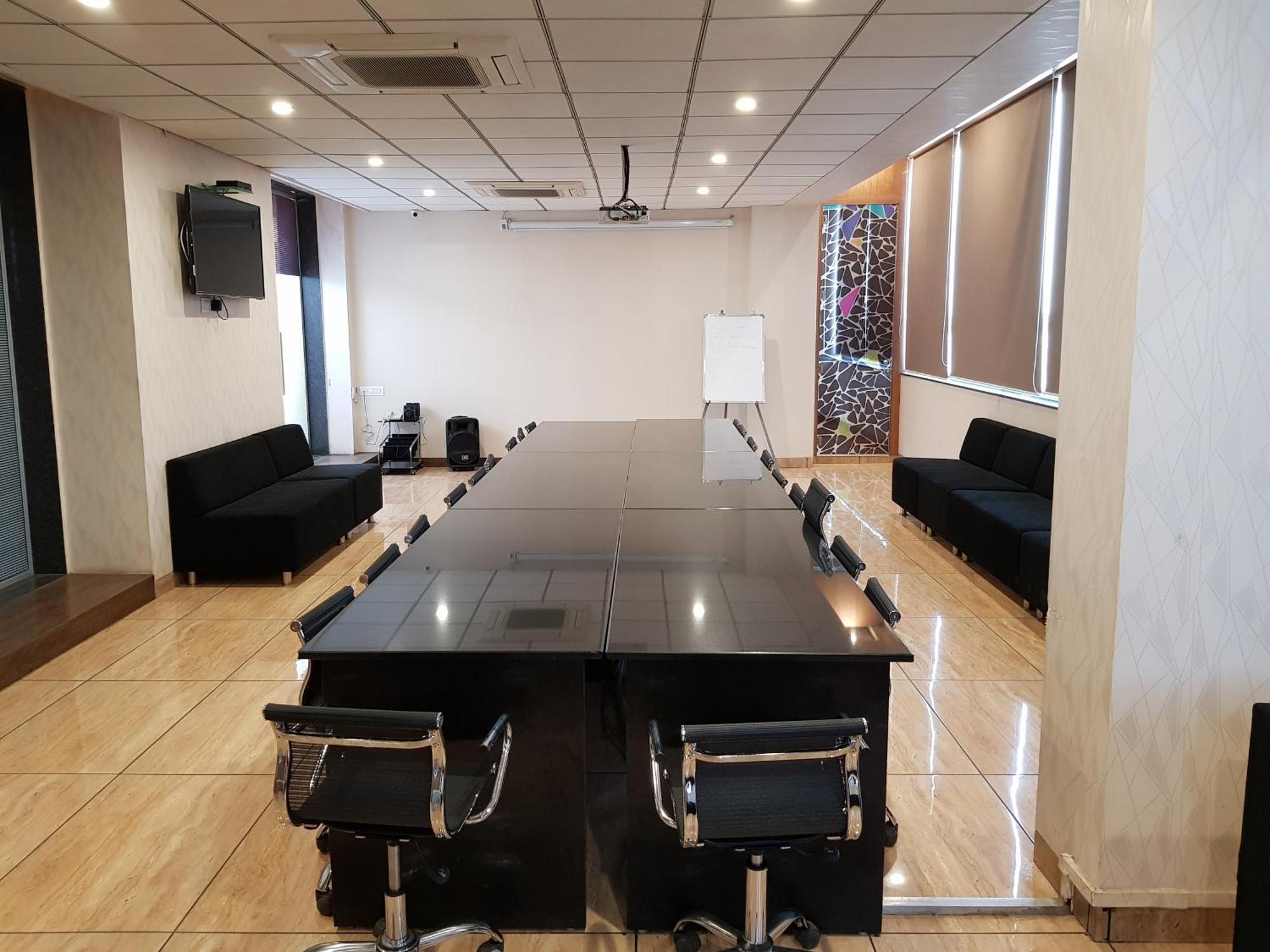 Grand Kailash Hotel Aurangabad  Eksteriør billede