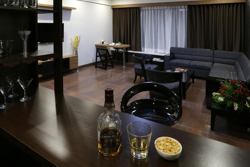 Grand Kailash Hotel Aurangabad  Eksteriør billede