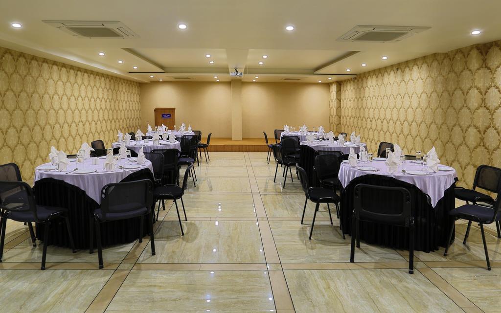 Grand Kailash Hotel Aurangabad  Eksteriør billede